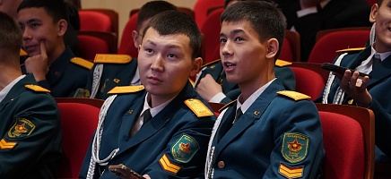 Республика күні: Архивте оқушылар тарихи құжаттың қабылдану тарихымен танысты фото галереи 3